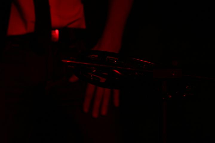2008-11-28 M3_live at replugged 134.jpg